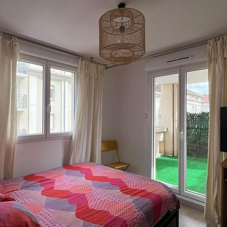 Location 3 Chambres Spacieuses Dans Appartment 2 Mn Rer Bussy Saint Georges Εξωτερικό φωτογραφία