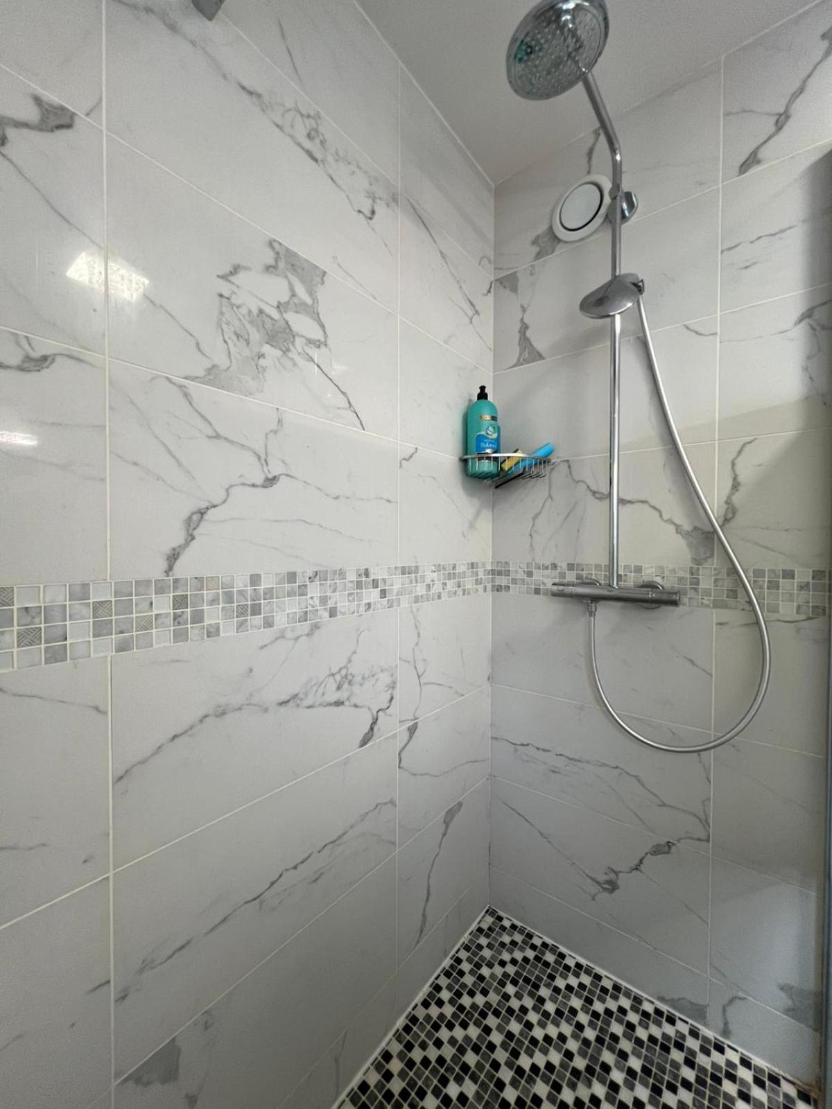 Location 3 Chambres Spacieuses Dans Appartment 2 Mn Rer Bussy Saint Georges Εξωτερικό φωτογραφία