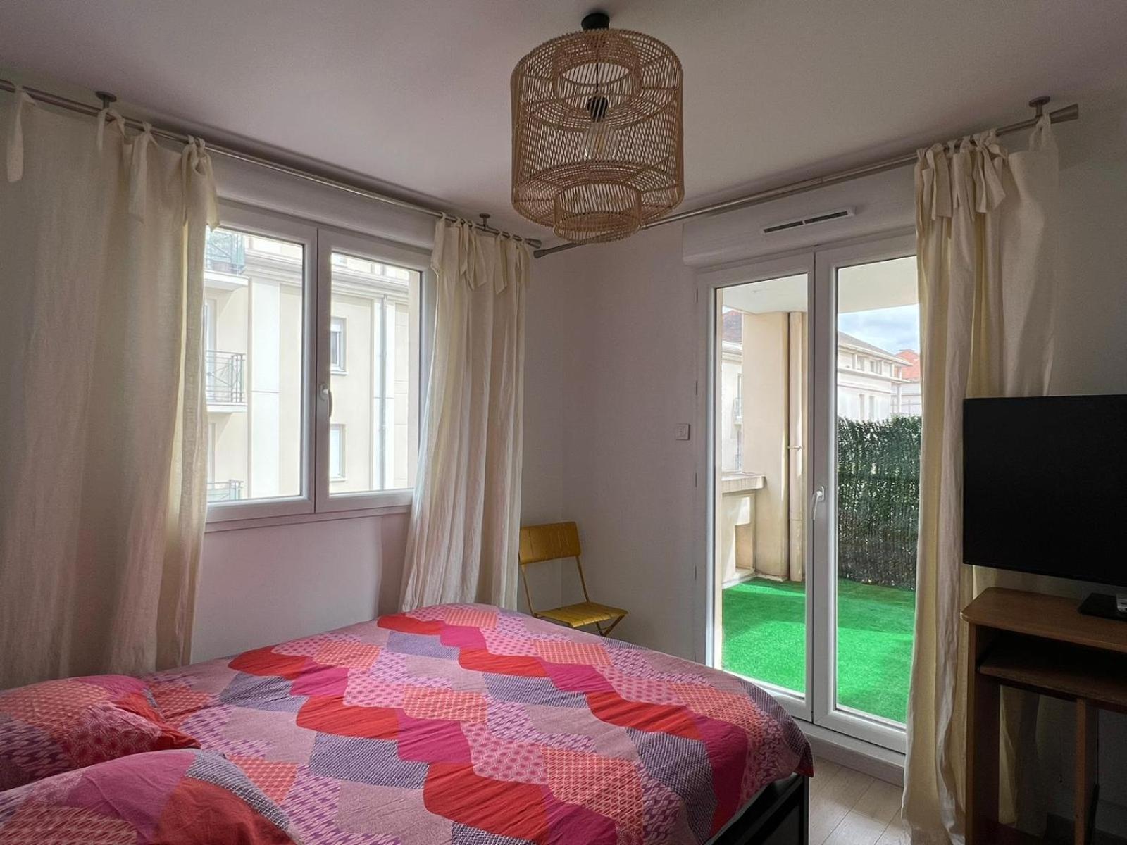 Location 3 Chambres Spacieuses Dans Appartment 2 Mn Rer Bussy Saint Georges Εξωτερικό φωτογραφία